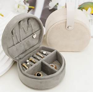 Étui à bijoux portable en velours – Conception personnalisée en gros, petite boîte de rangement pour le stockage quotidien des bijoux - Product Image 2