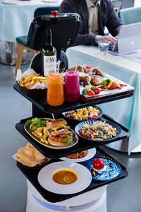 Robot Humanoide Inteligente 2026 para Servicio en el Hogar, Asistente <span class=keywords><strong>de</strong></span> Inteligencia Artificial Programable para Comercio Minorista, <span class=keywords><strong>Camarero</strong></span> Inteligente para Entrega <span class=keywords><strong>de</strong></span> Alimentos - Product Image 4