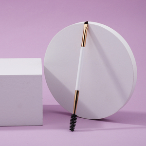 Venta al por mayor de lujo de color oro blanco de un solo pelo sintético <span class=keywords><strong>fino</strong></span> firme en ángulo delineador de cejas de doble cara cepillo Spoolie OEM - Product Image 4