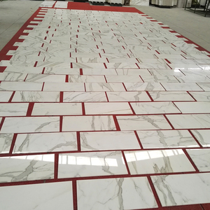 Azulejos de Mármol Calacatta Gold Italiano de 12x12 Pulgadas, Grosor de 10 mm, Marca Goldtop, OEM/ODM, Modernos, Pulidos, para Pisos y Paredes Interiores de Baños - Product Image 3