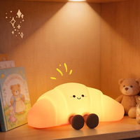 Lampe de chevet en forme de croissant, lumière d'ambiance pour chambre d'enfant, en silicone souple, avec commande tactile, RGB, rechargeable, à intensité variable, vente en gros