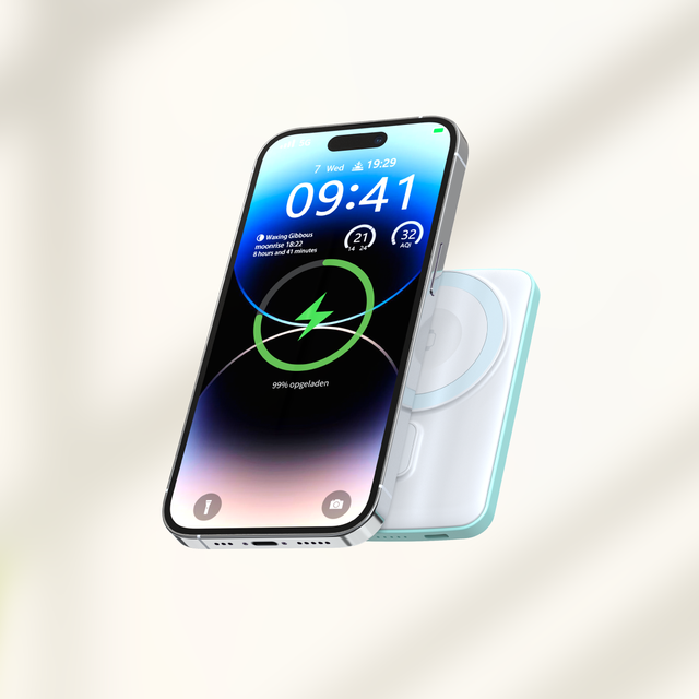Fast Charging Ultra Slim Power Bank for Cell Phone Wireless Charger for iPhone AirPods Earphone Smart Watch