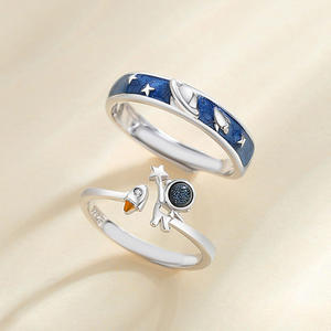 Bagues de Couple d'astronaute en plaqué argent romantique, anneau d'astronaute créatif de dessin animé, vente en gros - Product Image 2