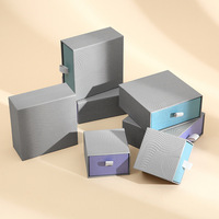 Boîte cadeau personnalisée en carton écologique pour petits bijoux et montres, avec tiroir coulissant et doublure en éponge grise