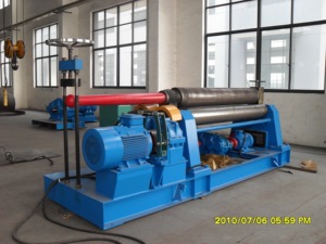 Tres <span class=keywords><strong>oller</strong></span> de cuatro rodillos no hidráulico de tres rodillos de la máquina de laminación elección económica - Product Image 4