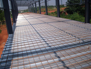 Compuesto de acero cubiertas de suelo galvanizado Perfil de cubierta para materiales de construcción - Product Image 2