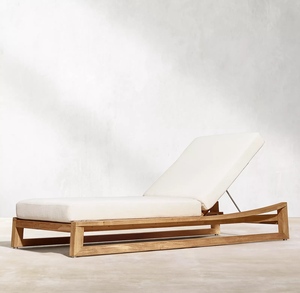 Tumbonas de Madera de Teca para Relajarse al Aire Libre en la Piscina de un Hotel de 5 Estrellas - Product Image 1