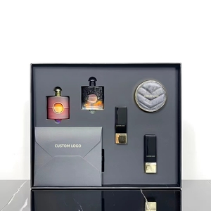 <span class=keywords><strong>Set</strong></span> Mini <span class=keywords><strong>Profumi</strong></span> Donna 7 Pezzi All'ingrosso, Profumo Orientale Speziato a Lunga Durata da Donna con Rossetto Cushion - Product Image 5