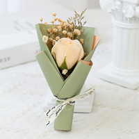 Mini Bouquet de Roses Éternelles Préservées avec Gypsophile – Fleur Séchée Emballée – Cadeau de Mariage en Gros