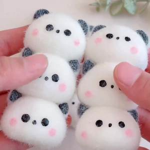 CHENXI Nuevo Juguete Antiestrés de Panda Suave y Adorable, Juguete de Peluche de Panda Taba para Aliviar el Estrés - Product Image 3