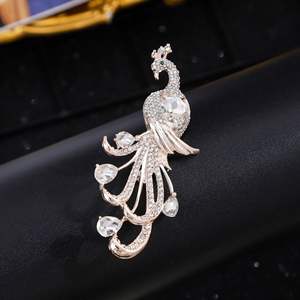 Nouvelles Broches de Costume en Alliage Plaqué Or Motif Paon, Bijoux de Mode Durables avec Strass en Cristal, Cadeaux pour Fêtes, Mariages et Fiançailles - Product Image 3