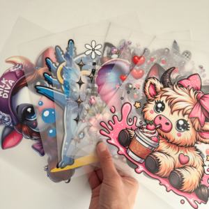 Vente en gros de paillettes de verre de Noël à motifs de dessins animés pour transferts, designs personnalisés, transfert thermique, plastisol, sérigraphie, autocollant pour tasse - Product Image 2