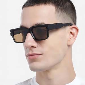 Gafas de Sol Cuadradas con Logotipo Personalizado, Estilo Vintage 2025, Montura Grande, Protección UV400, con Remaches para Hombre - Product Image 1