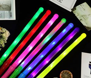 Bâtons lumineux LED clignotants et changeants de couleur pour anniversaires, mariages, fêtes, concerts, Noël, enfants - Product Image 3