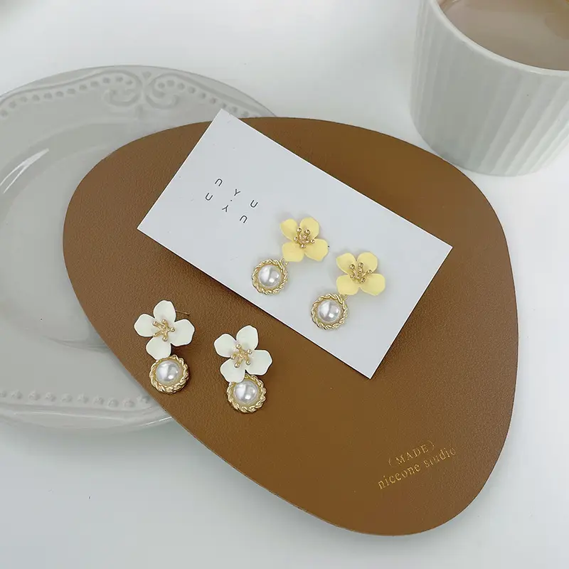Korean Small Flower Cute Earrings Pearl Design Fashion Drop Earrings Jewelry