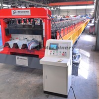 Machine de formage de profilés de plancher à rouleaux automatique de haute précision 840 mm avec moteur et pompe Siemens PLC pour la construction