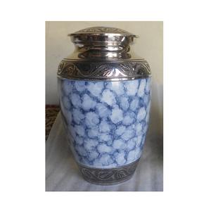 Urne de crémation Designer Elite en bleu nuage et argent pour les cendres humaines d'animaux domestiques Fournitures funéraires de style américain en métal - Product Image 1
