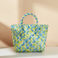 Sac seau tressé en paille à deux anses avec chaînes, motif serpent, fermeture ouverte, grande capacité, pour la plage, unisexe, usage quotidien