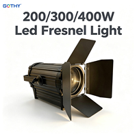 Projecteur LED Fresnel à CRI élevé 200W 300W 400W avec zoom automatique, ventilateur silencieux, blanc chaud, blanc froid, éclairage de scène LED