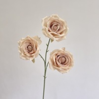 Vente en gros de roses artificielles Vendela à 3 têtes, aspect soie, tige de rose artificielle, rose en soie pour bouquet de mariage, décoration de vase à domicile, en vrac