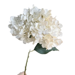 ดอกไฮเดรนเยียประดิษฐ์สีแดง ก้านเดี่ยว สำหรับตกแต่งงานแต่งงานและบ้าน - Product Image 4