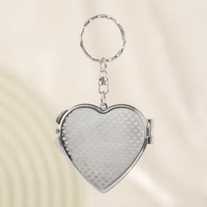 Y2k rosa azul verde forma de corazón arco plegable espejo llavero encanto doble cara amor cosmético espejo llavero - Product Image 4