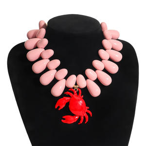 مجوهرات عصرية من Kaimei ، قلادة بوهيمية شاطئية كبيرة ، قلادة بيان بوهيمية قطرة ماء ، كراب باللون الأحمر ، قلائد راتنج أبيض - Product Image 4