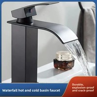 Wastafel kamar mandi Modern pegangan tunggal, mikser air panas dingin meja rias lubang tunggal Stainless