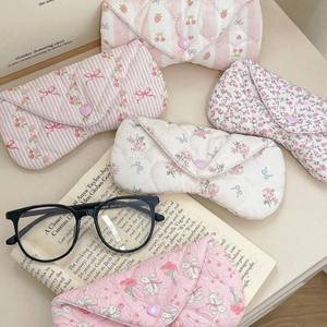 <span class=keywords><strong>Estuche</strong></span> <span class=keywords><strong>para</strong></span> gafas de lona floral, <span class=keywords><strong>estuche</strong></span> <span class=keywords><strong>para</strong></span> gafas de sol con cierre de corazón, bolsa de almacenamiento acolchada <span class=keywords><strong>para</strong></span> gafas <span class=keywords><strong>para</strong></span> hombres y mujeres - Product Image 2