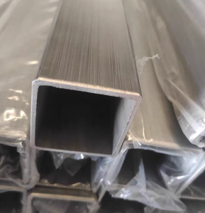 Hoge Kwaliteit Zwart Vierkant Ijzer Rechthoekige Pijp Gelaste 2.5X2.5 4X4 Pijp Gi Prijs Gegalvaniseerd Vierkante Stalen Buis - Product Image 2