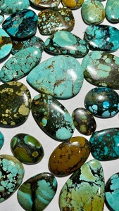 Turquoise Tibétaine Naturelle Qualité AAA Vente en Gros Coupe Cabochon Certifiée par un tiers Pierre Précieuse Opalescente Taille Libre pour Bijoux - Product Image 6