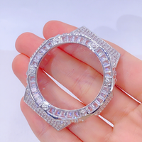 Montre Hip Hop Iced Out GShock GA2100 personnalisée avec lunette en moissanite