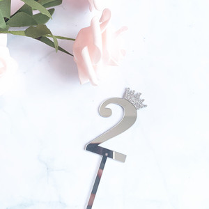 ตัวเลขอะคริลิคตกแต่งหน้าเค้กพร้อมมงกุฎ สำหรับตกแต่งเค้กวันเกิด งานปาร์ตี้ และโต๊ะของหวาน - Product Image 4