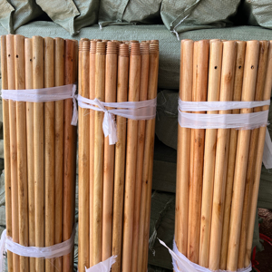 Fabricant chinois de manches de <span class=keywords><strong>balai</strong></span> et de serpillière en bois de 120 cm pour balais et pelles à poussière en PVC, plastique et PET, articles ménagers - Product Image 1