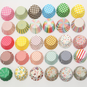 Precio al por Mayor, 500 Unidades de Moldes para Cupcakes Antiadherentes Ecológicos de Color Blanco, Moldes de Papel para Hornear Muffins - Product Image 6