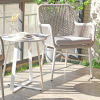 Chaise de salle à manger en rotin tissé en ficelle avec accoudoirs, cadre métallique en aluminium