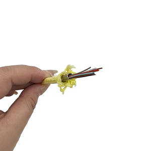 <span class=keywords><strong>Cable</strong></span> de acero ignífugo recubierto de aramida de 4,5mm <span class=keywords><strong>Cable</strong></span> de fibra óptica blindado <span class=keywords><strong>Cuerda</strong></span> de manga de aramida - Product Image 5