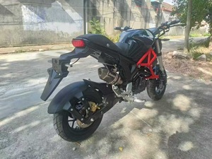 Petite <span class=keywords><strong>moto</strong></span> à essence <span class=keywords><strong>d</strong></span>'<span class=keywords><strong>occasion</strong></span> avec moteur de 125 cm3, motos sportives - Product Image 2
