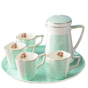 Set di tazze da tè Royal Garden Flower set di tazze da caffè e da tè con farfalla in porcellana Fine Bone China di lusso - Product Image 4