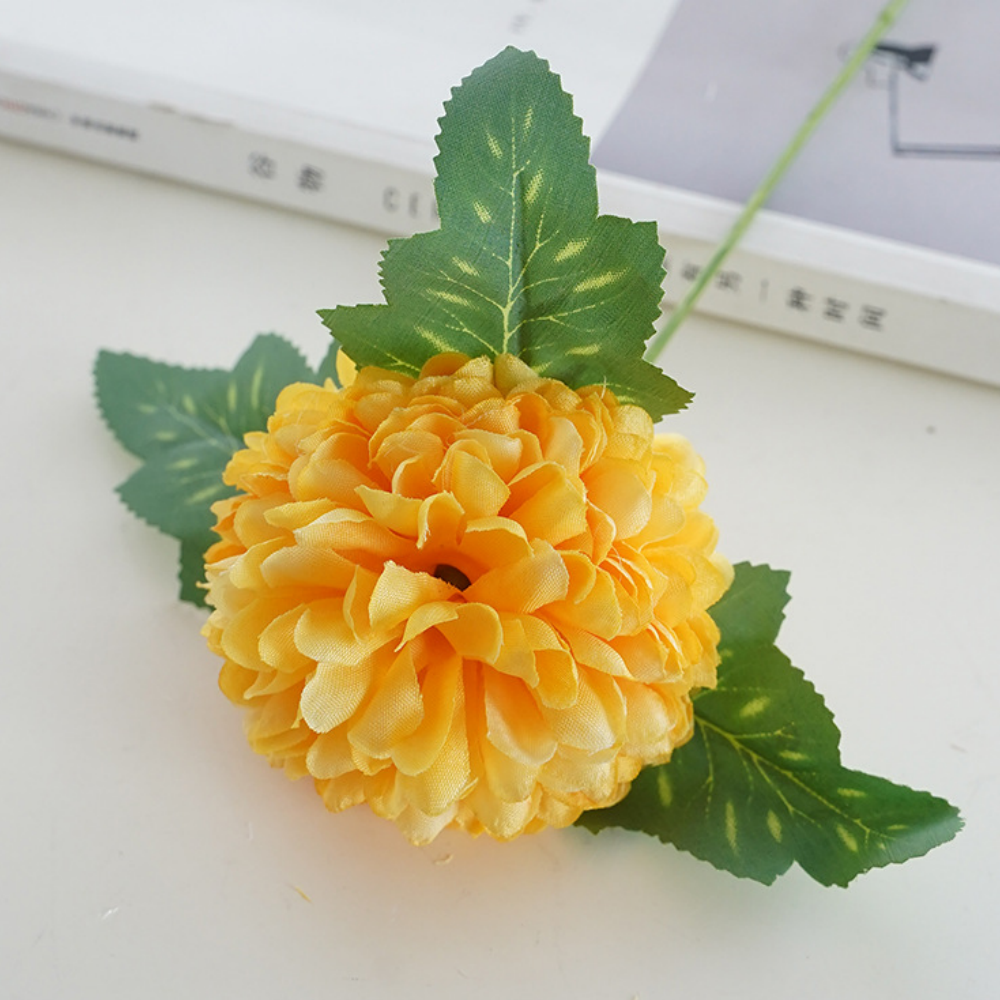 สีเหลือง