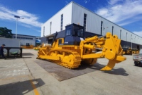 Bulldozer sur chenilles avec composants hydrauliques Kawasaki et système entièrement hydraulique pour les opérations sur les chantiers de construction et miniers