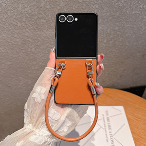 Étui de téléphone élégant et brillant en cuir véritable de haute qualité avec dragonne pour Z Flip 7/6/5/4, protection antichoc à 360° - Product Image 2