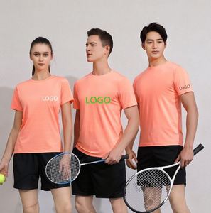 เสื้อยืดคอกลมแขนสั้น 180gsm พิมพ์โลโก้ตามสั่ง สำหรับผู้หญิงและผู้ชาย แห้งเร็ว เหมาะสำหรับออกกำลังกาย วิ่ง ฟิตเนส และเล่นกีฬา - Product Image 1