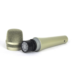 Connecteur XLR 3 broches 935 dynamique cardioïde portable avec adaptateur pivotant et pochette zippée - Product Image 2