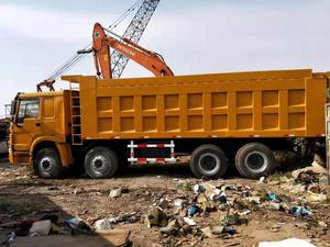 Camion d'occasion 6X4 10 roues, tracteur diesel Howo 40T, camion à remorque et camion tracteur à direction à droite - Product Image 4