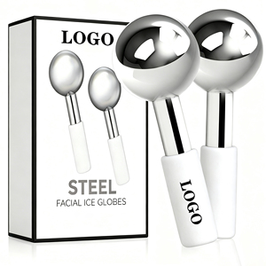 Rullo Massaggiante Viso Crioterapico in Acciaio Inossidabile Caldo/Freddo con Logo Personalizzato, Manico in Silicone per la Cura della Pelle - Product Image 1