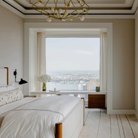 Ensemble de meubles de suite présidentielle 5 étoiles Lit à baldaquin king-size avec chevets en marbre Décoration de chambre d'hôtel de luxe