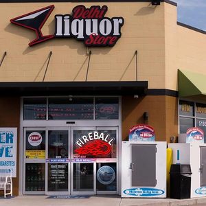 ป้ายไฟนีออน LED หลากสี FIREBALL Whiskey สำหรับตกแต่งบ้าน ห้างสรรพสินค้า และบาร์ ใช้พลังงานจาก USB ป้ายเปิด-ปิด ตกแต่งผนังห้องแมนเคฟ - Product Image 2