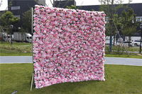 Mur de fleurs artificielles en vente directe d'usine – Panneau de fleurs en soie rose tendance, idéal pour les réseaux sociaux, pour mariages et événements extérieurs