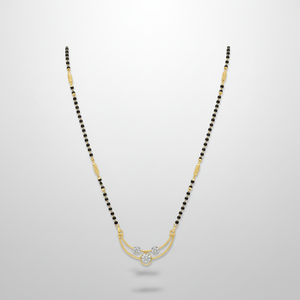 Elegante Mangalsutra Dorado con Cadena de Cuentas Negras y Diamantes Curvos Contemporáneos, Joyería Tradicional de Matrimonio para Mujer Moderna - Product Image 3